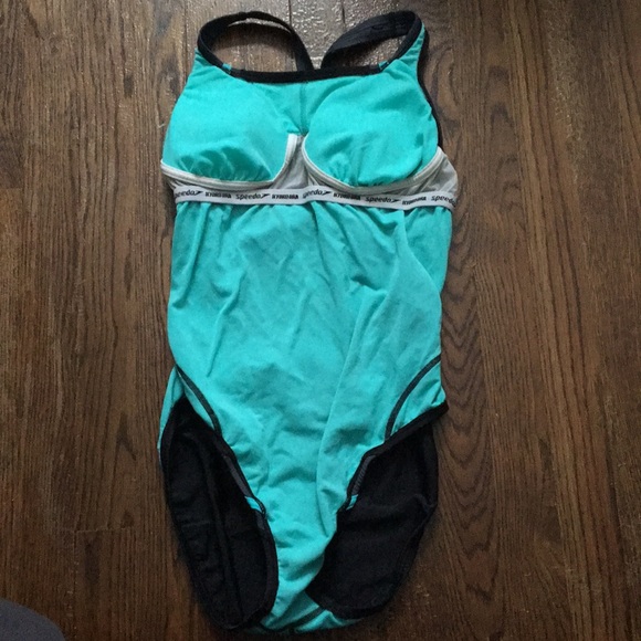 Racerback one piece swimsuit - Picture 4 of 4